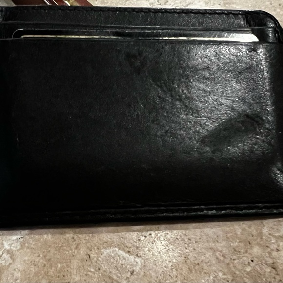 AUTHENTIC PATENT LEATHER CHANEL LOGO CARD CASE - Picture 7 of 9